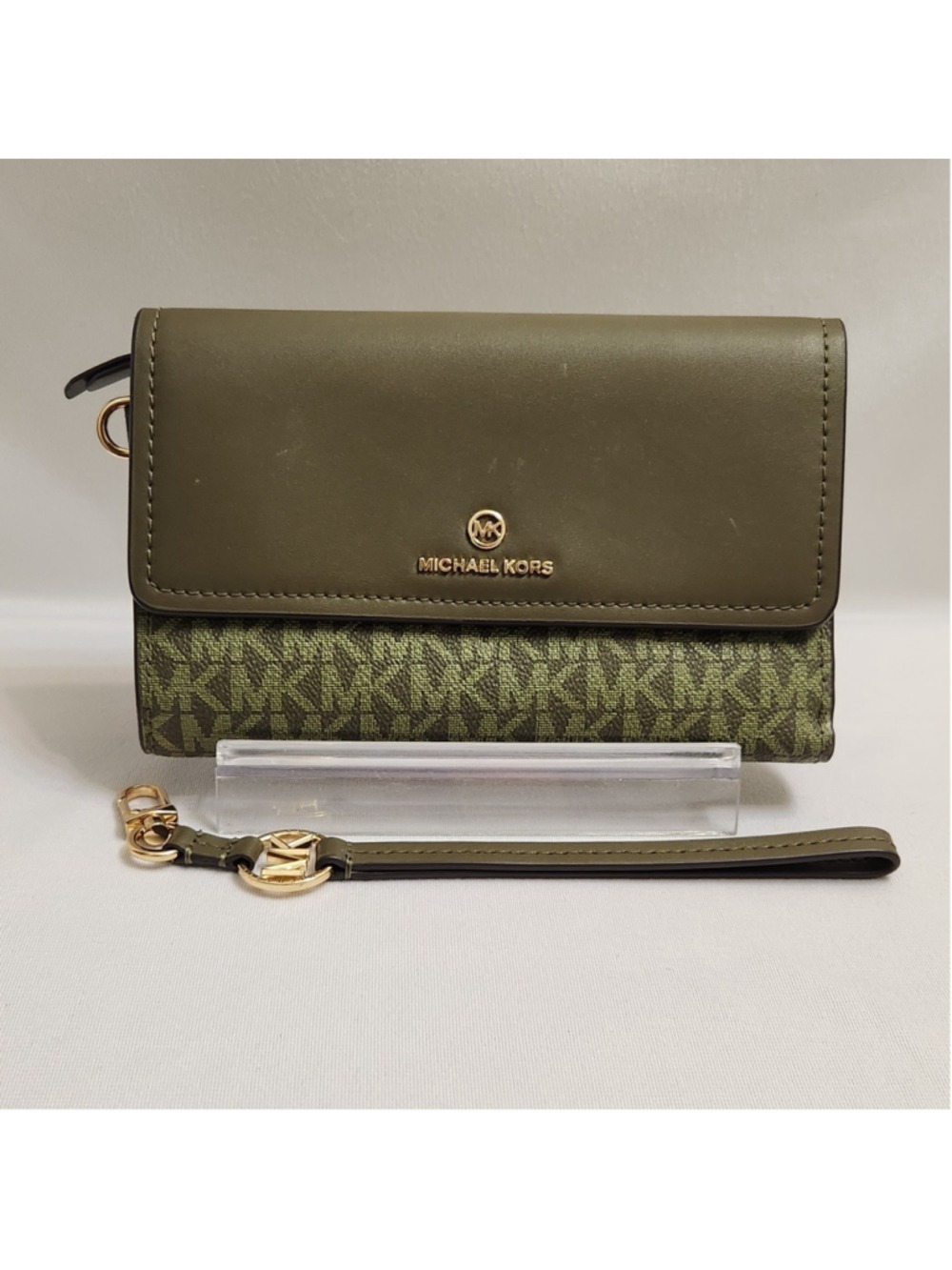Michael Kors Jet Set Charm Flap Wristlet Olive Green Leather Wallet